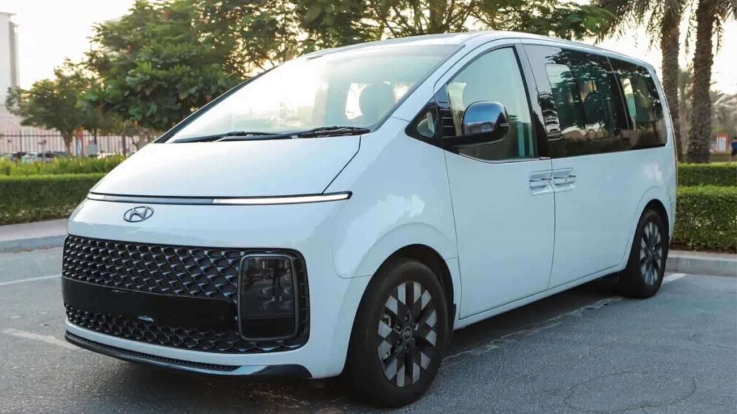 Hyundai Staria 9S 2025 Rental in Dubai